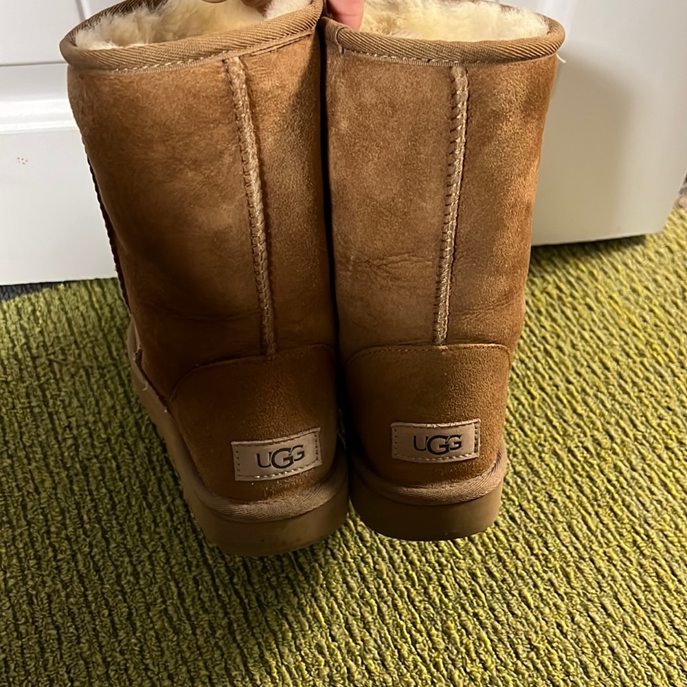 Uggs! - image 3
